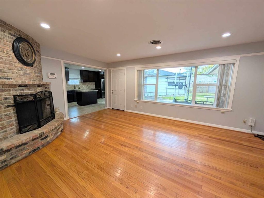 Photo of 5306 Briarbend Drive, Houston, TX 77096 (MLS # 63998952)