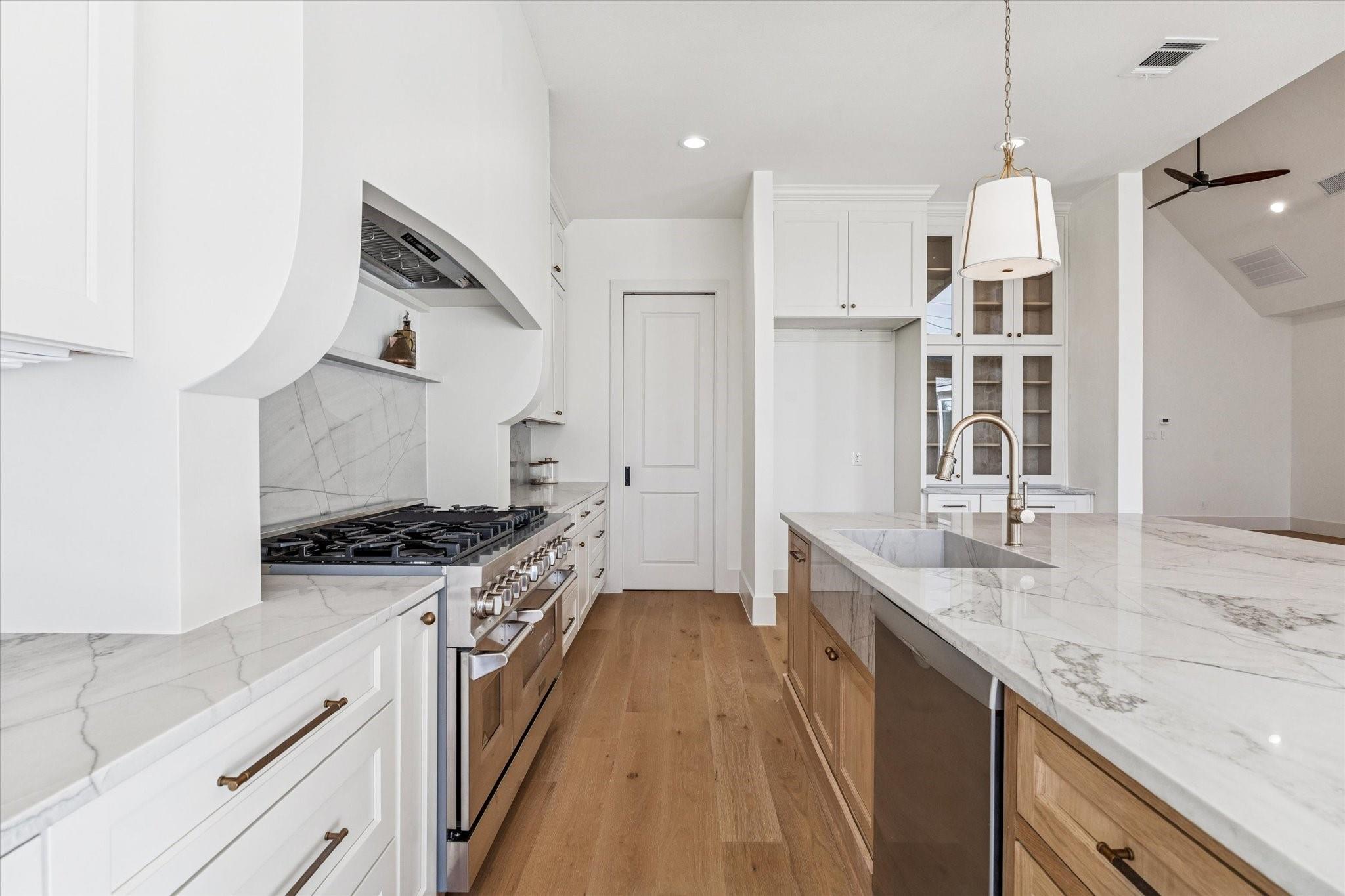 Welcome to 4817 Kingfisher a stunning, fully reimagined home taken do – image 7