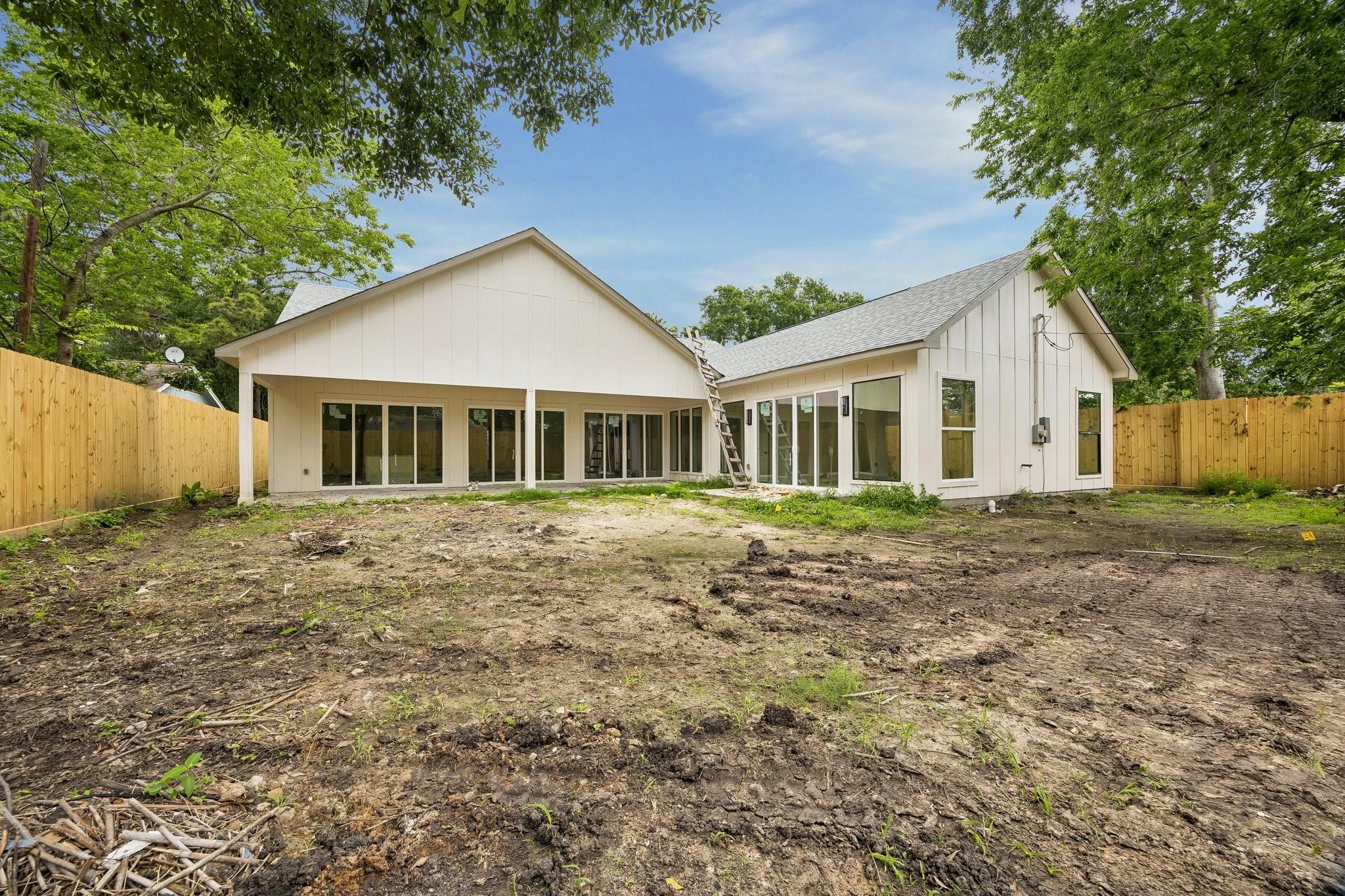 Welcome to 4817 Kingfisher a stunning, fully reimagined home taken do – image 24