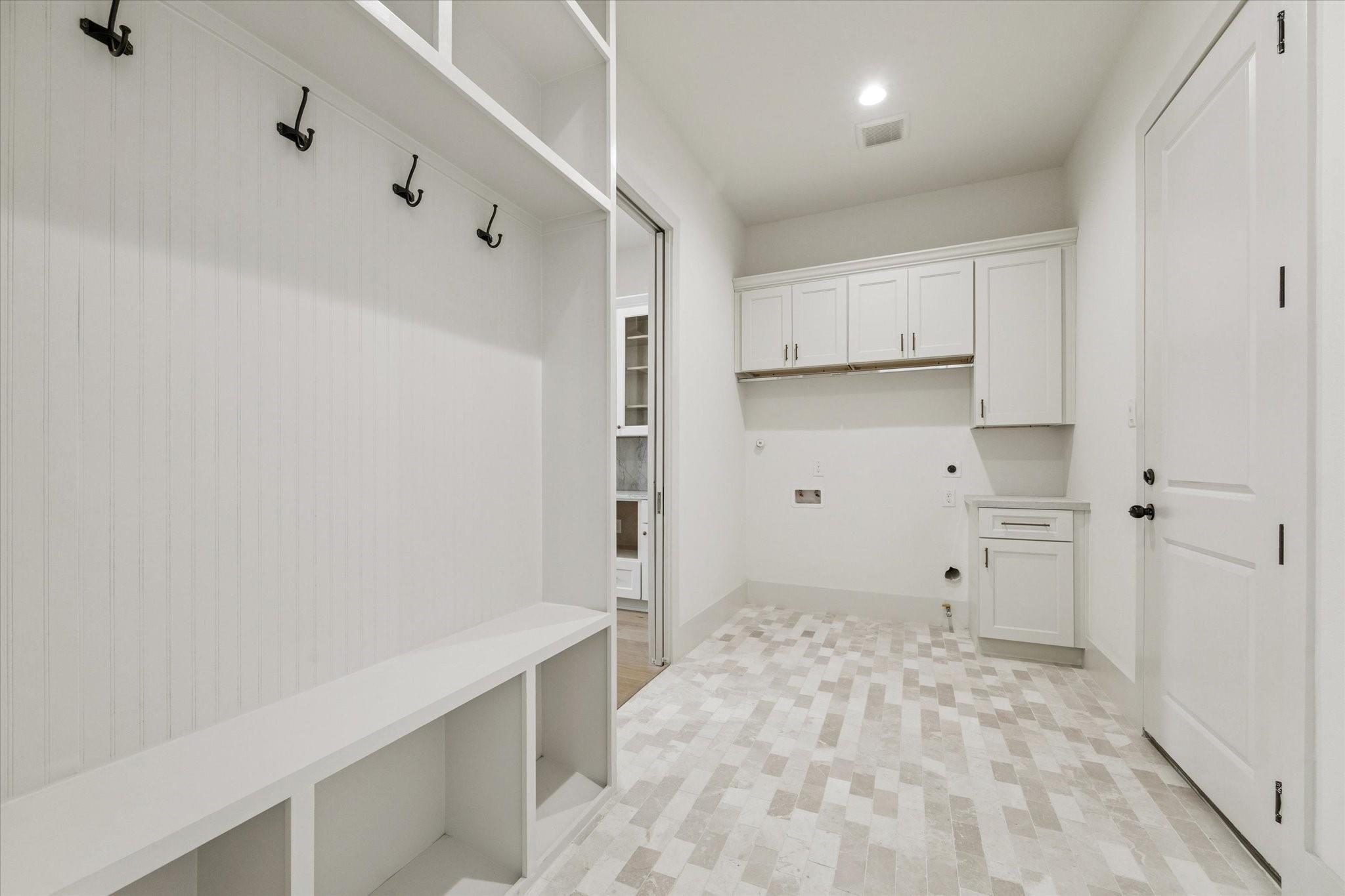 Welcome to 4817 Kingfisher a stunning, fully reimagined home taken do – image 8