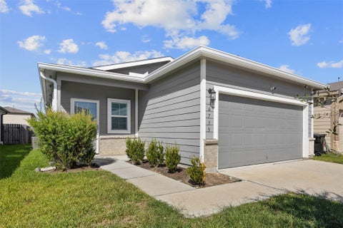 Photo of 6735 Hobby Wind Ridge Drive, Houston, TX 77075 (MLS # 91380367)