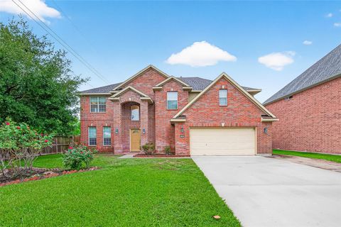 Photo of 8003 Vista Del Rancho Drive, Houston, TX 77083 (MLS # 83834202)
