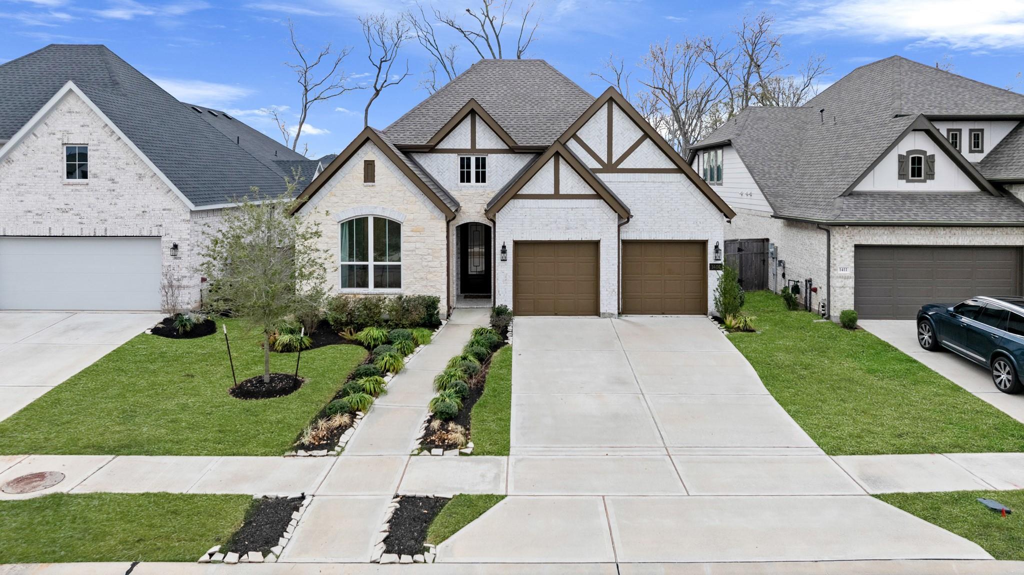 1407 Emma Lake Drive