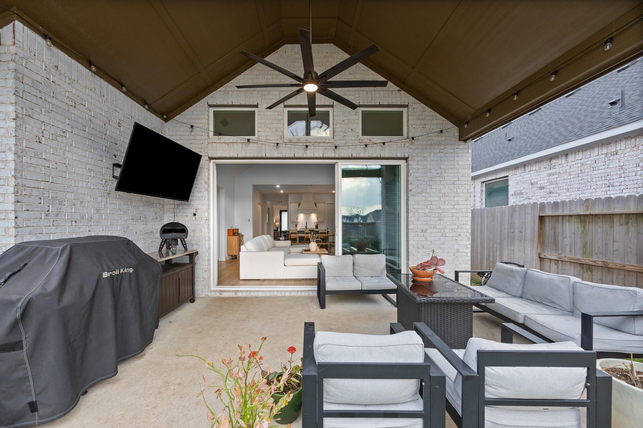 1407 Emma Lake Drive