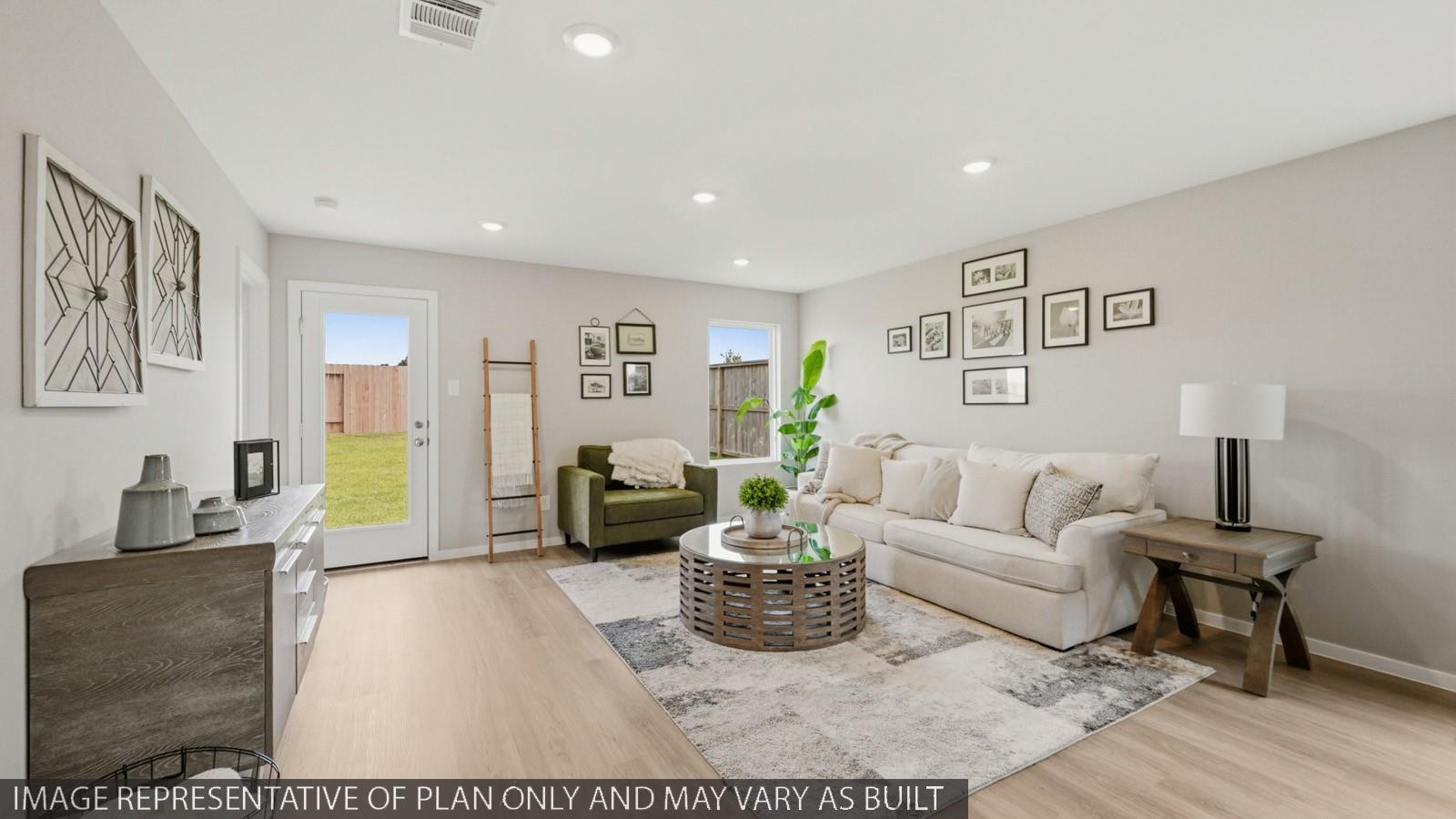 3045 Baisley Trail