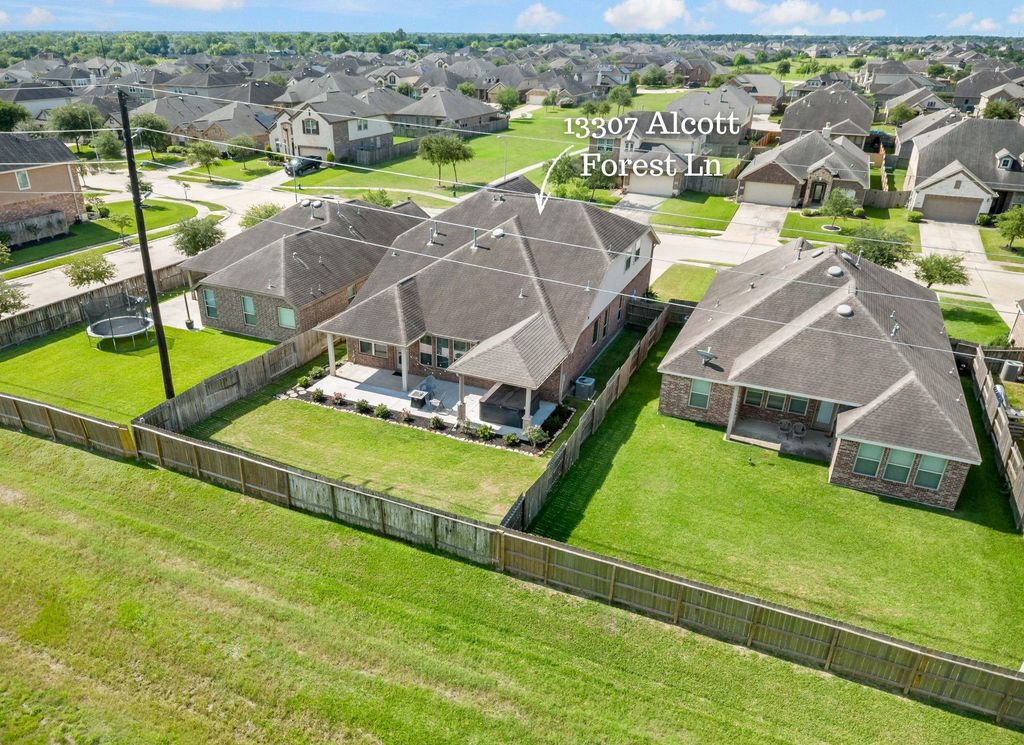 Photo of 13307 Alcott Forest Lane, Rosharon, TX 77583 (MLS # 58604103)