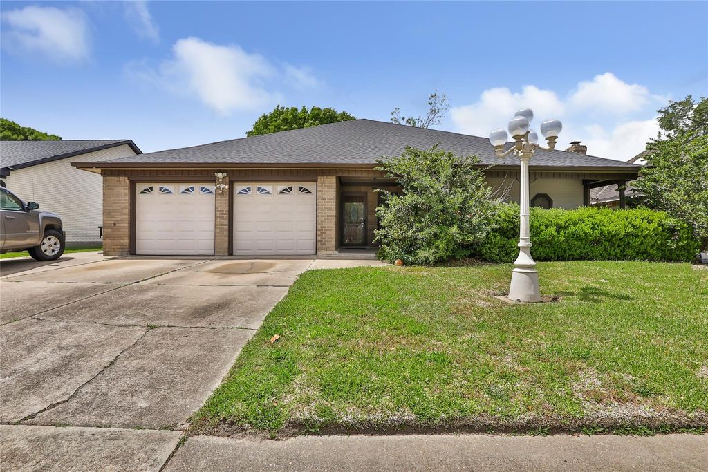 Photo of 6006 Egypt Drive, Pasadena, TX 77505 (MLS # 12266339)