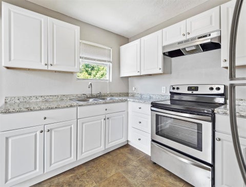 Photo of 1130 7th Avenue N, Texas City, TX 77590 (MLS # 70663744)