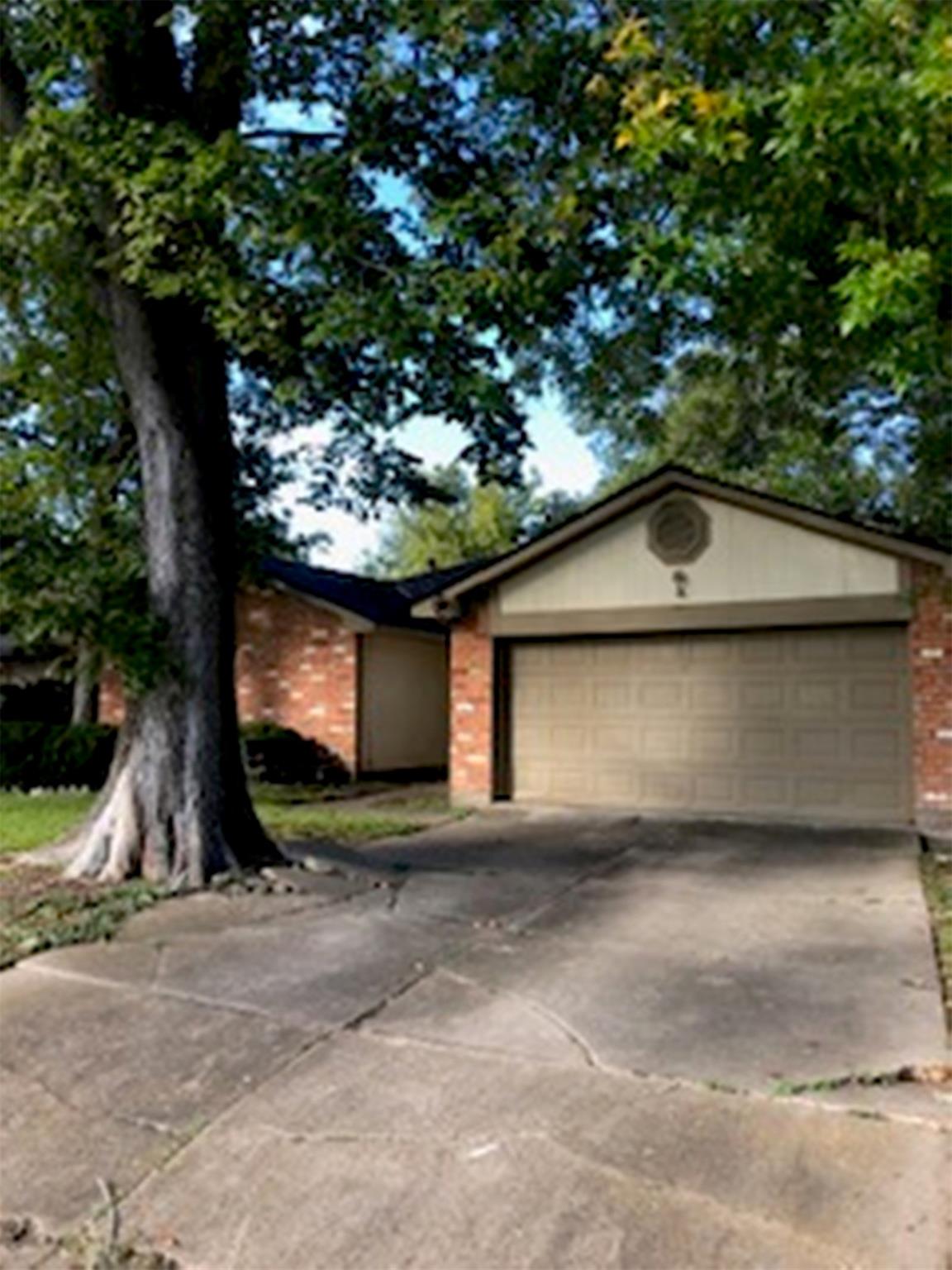 607 Old Colony Drive
