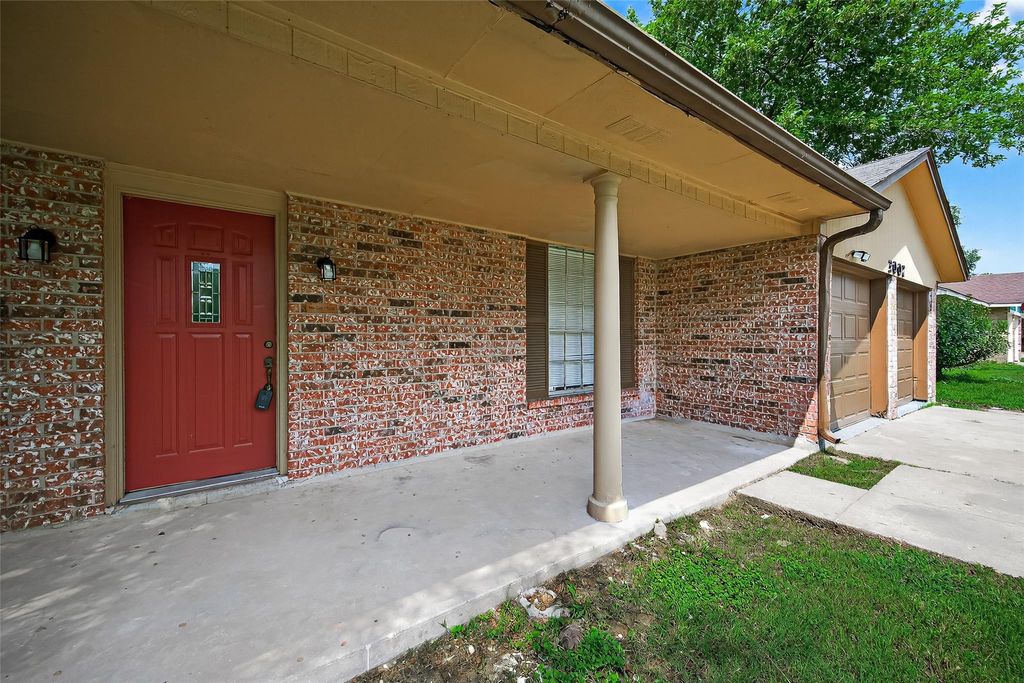 Photo of 2007 Whiteback Drive, Houston, TX 77084 (MLS # 11195178)