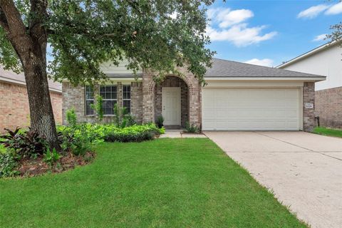 Photo of 10439 Hamlet Vale Court, Houston, TX 77070 (MLS # 93429913)