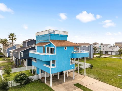Photo of 13649 Pirates Beach Boulevard, Galveston, TX 77554 (MLS # 58759400)