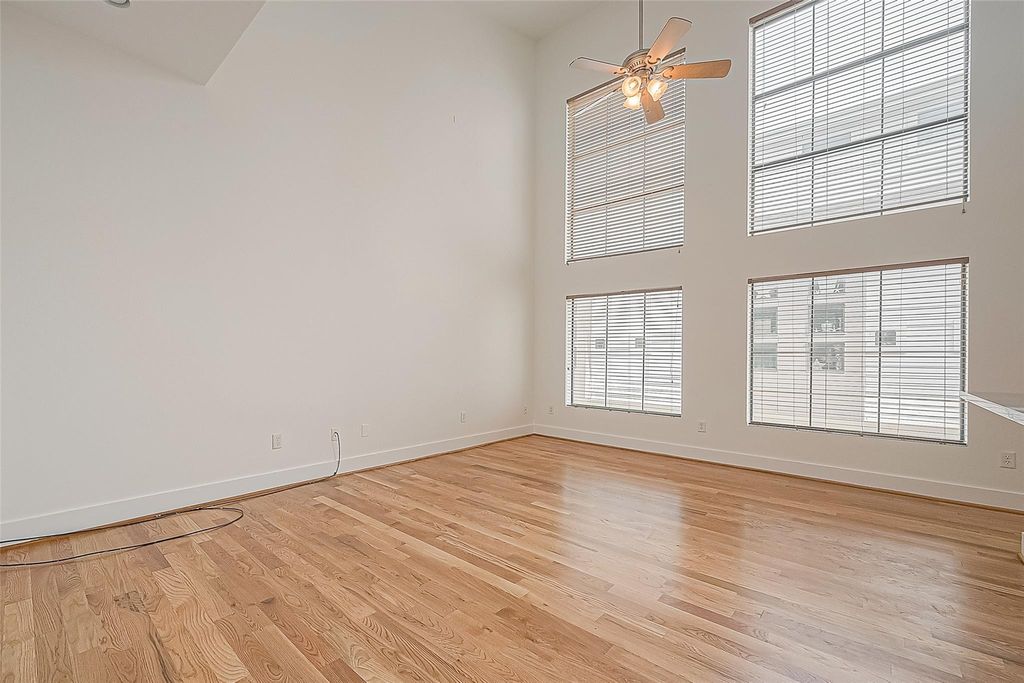 Photo of 1555 Birdsall Street #A, Houston, TX 77007 (MLS # 39967390)