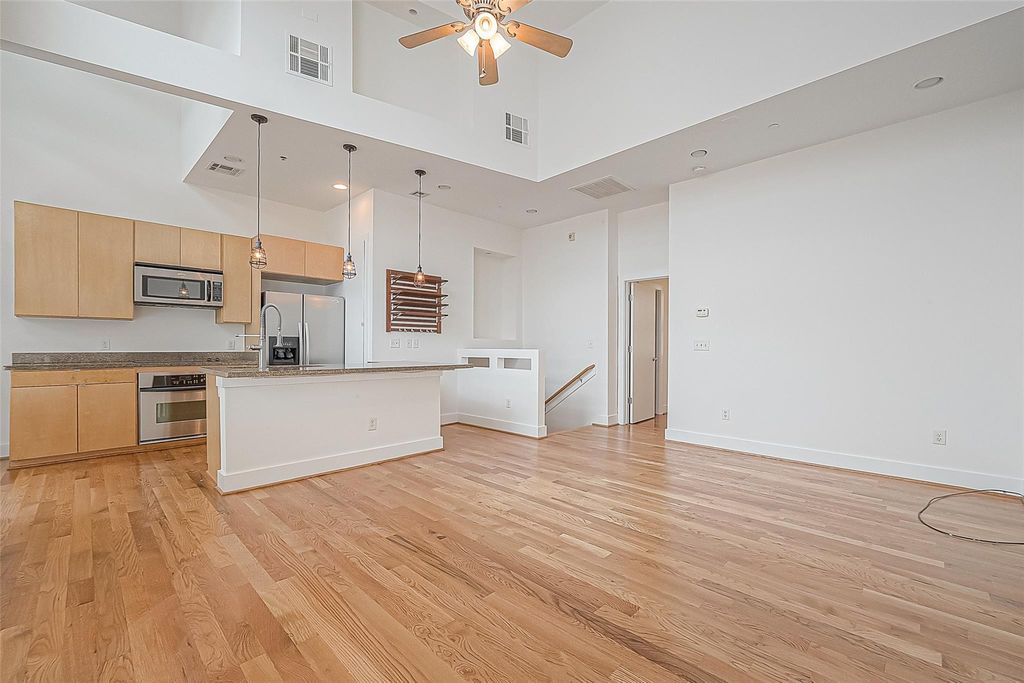 Photo of 1555 Birdsall Street #A, Houston, TX 77007 (MLS # 39967390)