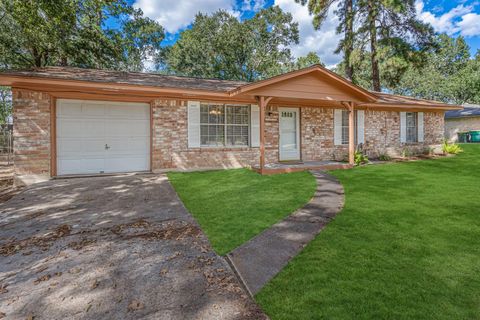 Photo of 3699 Piney Point Road, Conroe, TX 77301 (MLS # 45326958)