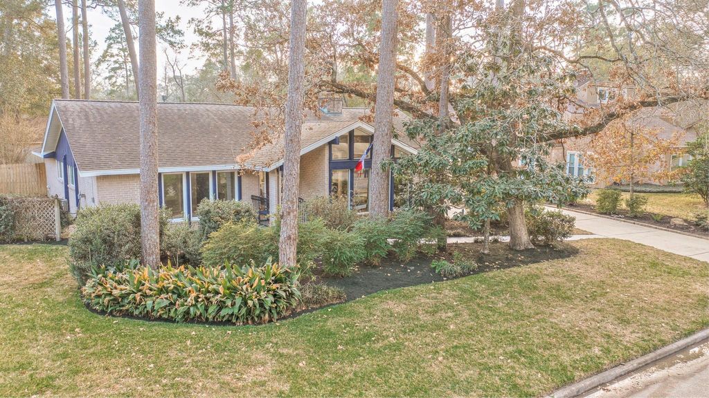 Photo of 2214 Lazy Grove Drive, Kingwood, TX 77339 (MLS # 76835311)