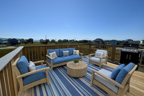 Photo of 4822 Palm Street, Surfside Beach, TX 77541 (MLS # 932141)