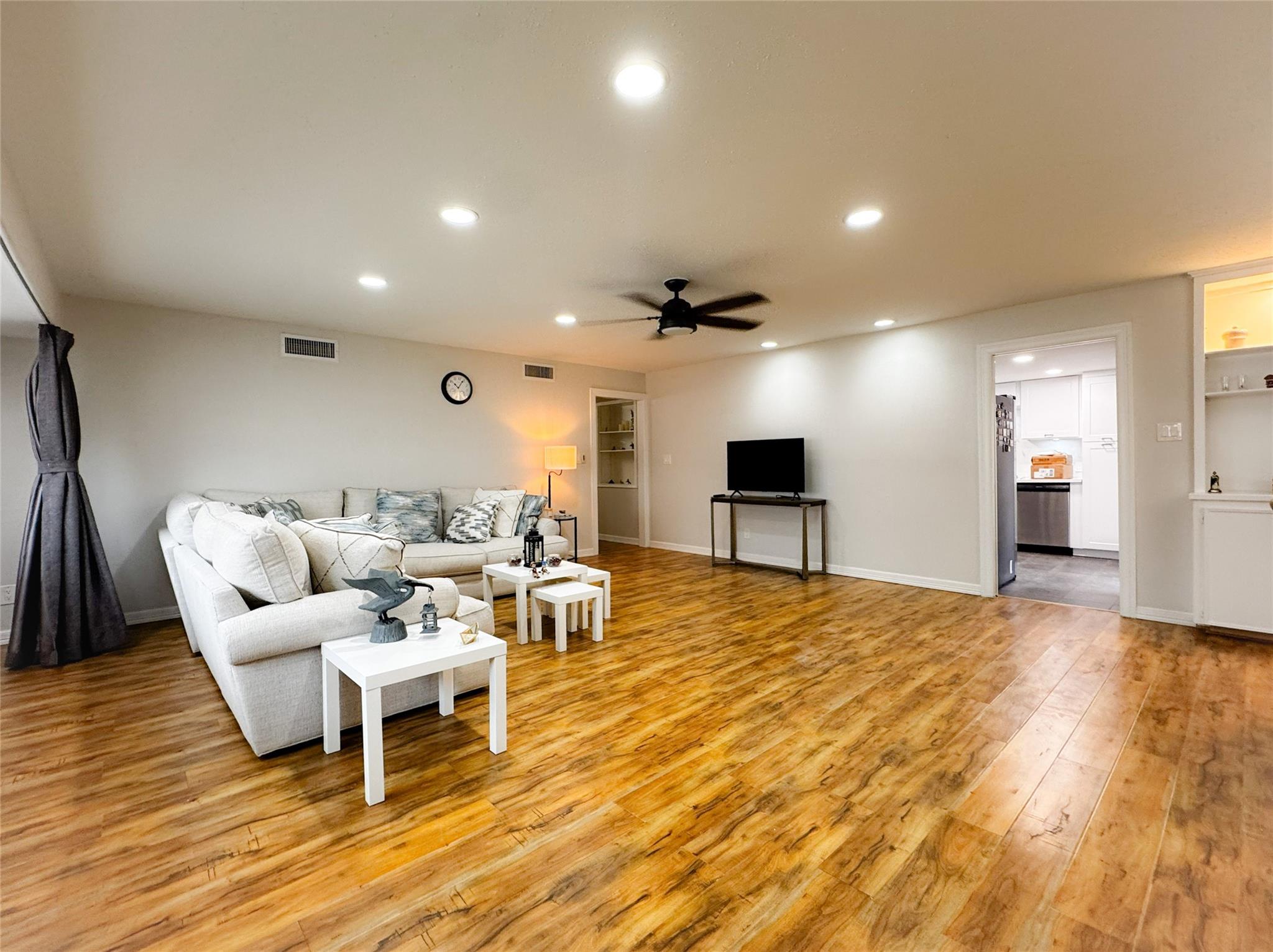 637 S Ripple Creek Drive 637