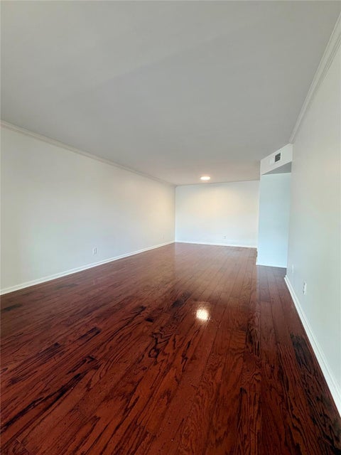 Tiny photo for 4643 Wild Indigo Street #399, Houston, TX 77027 (MLS # 89285074)