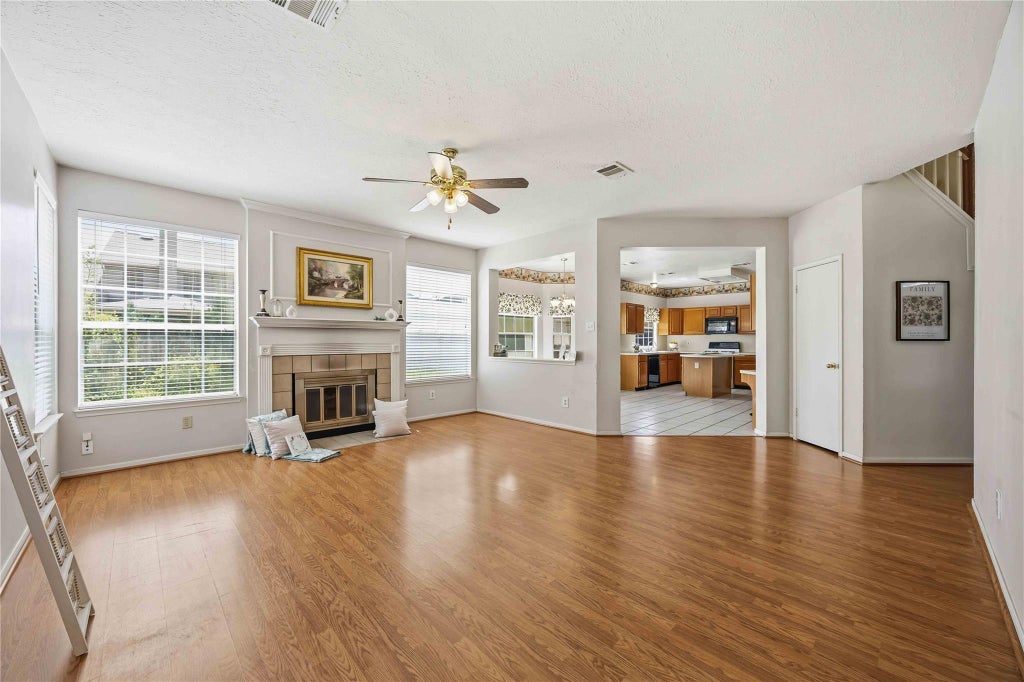 Photo of 206 Scarlet Maple Drive, Sugar Land, TX 77479 (MLS # 12123823)