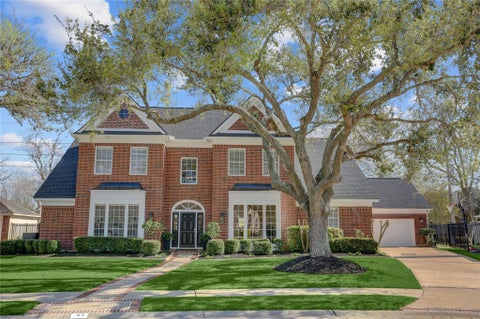 Photo of 51 Dartmoor Court, Sugar Land, TX 77479 (MLS # 15023833)