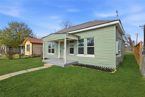 Photo of 122 E James Street, Baytown, TX 77520 (MLS # 76133991)