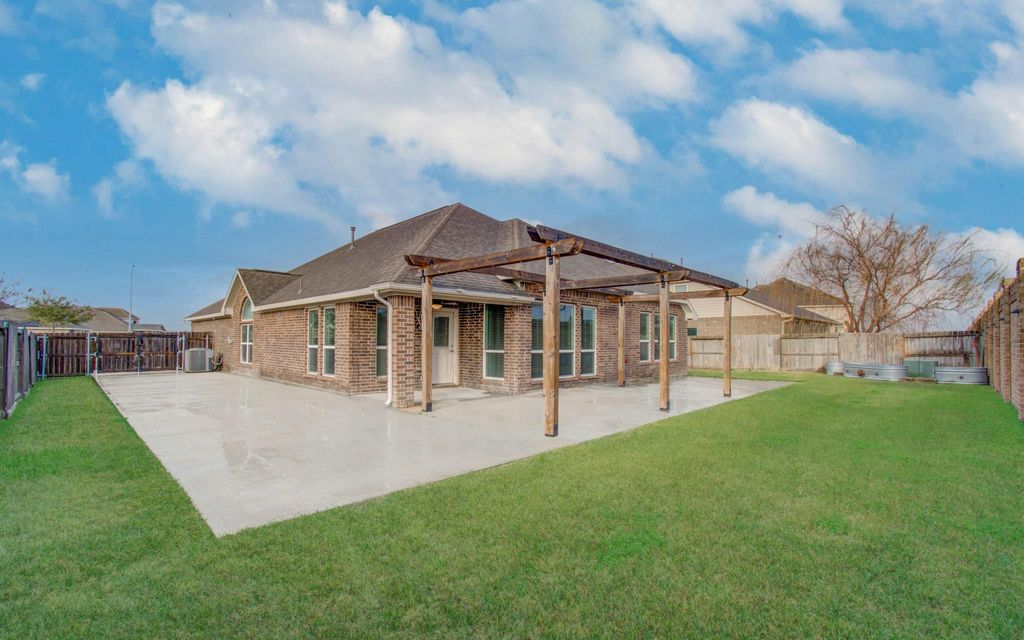 Photo of 3322 Boomer Boulevard, Mont Belvieu, TX 77523 (MLS # 40841681)