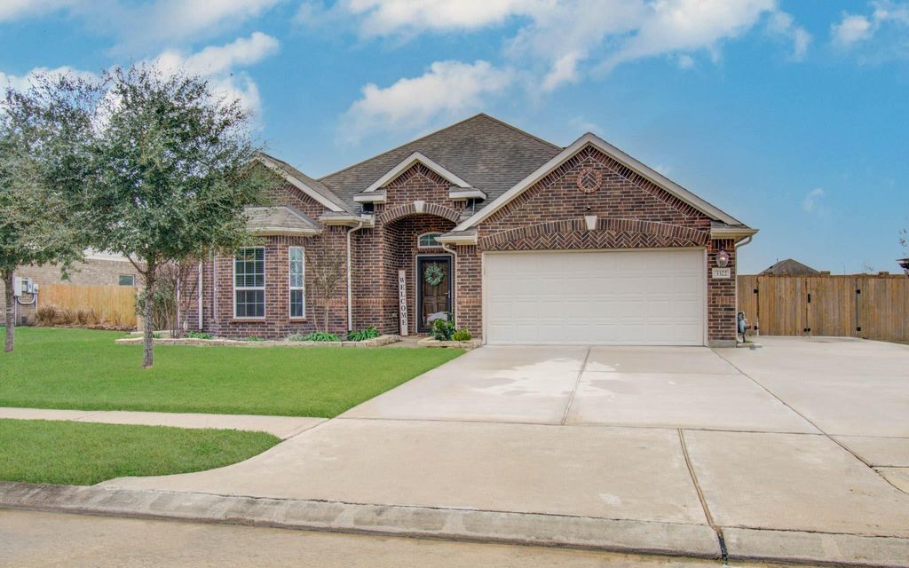 Photo of 3322 Boomer Boulevard, Mont Belvieu, TX 77523 (MLS # 40841681)