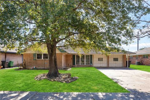 Tiny photo for 7634 Wynlea Street, Houston, TX 77061 (MLS # 11627782)