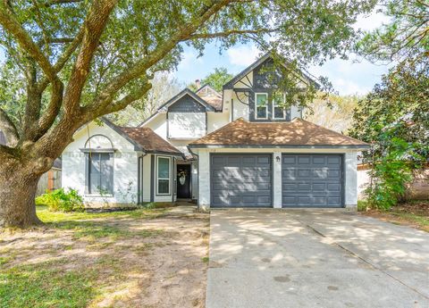 Photo of 718 Regency Court, Friendswood, TX 77546 (MLS # 66219133)
