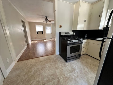 Photo of 7110 Mchenry Street #B-TOP, Houston, TX 77087 (MLS # 66031881)