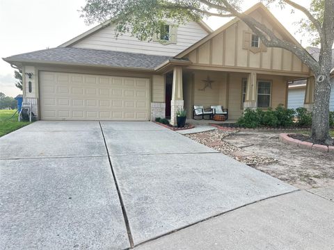 Photo of 19403 Wildwood Dale Lane, Spring, TX 77379 (MLS # 36659268)