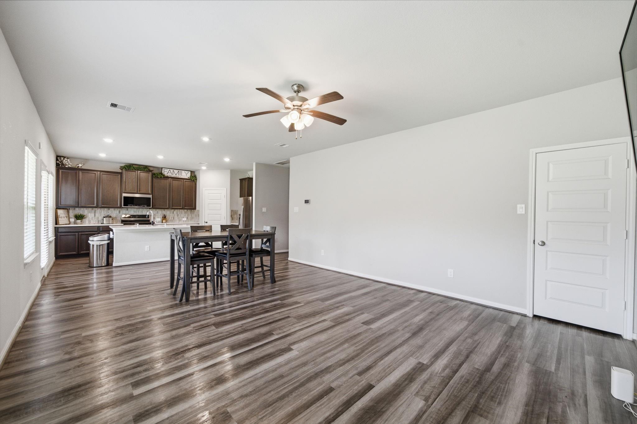 1812 Kingsford Prairie Court