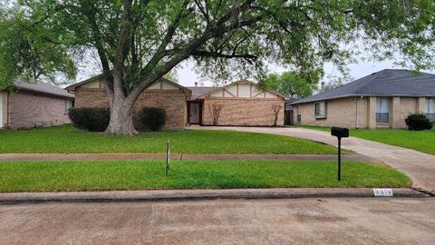 Photo of 3319 Boxelder Drive, Houston, TX 77082 (MLS # 14868677)