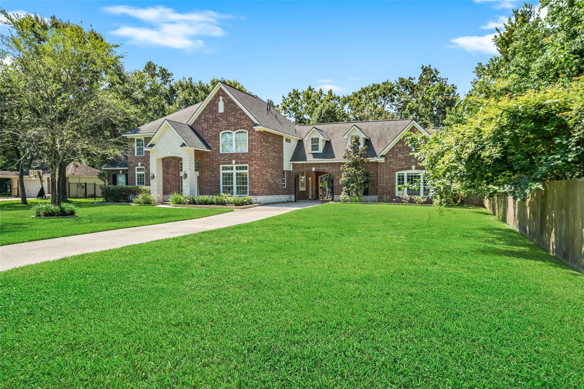 2302 Legends Shore Drive