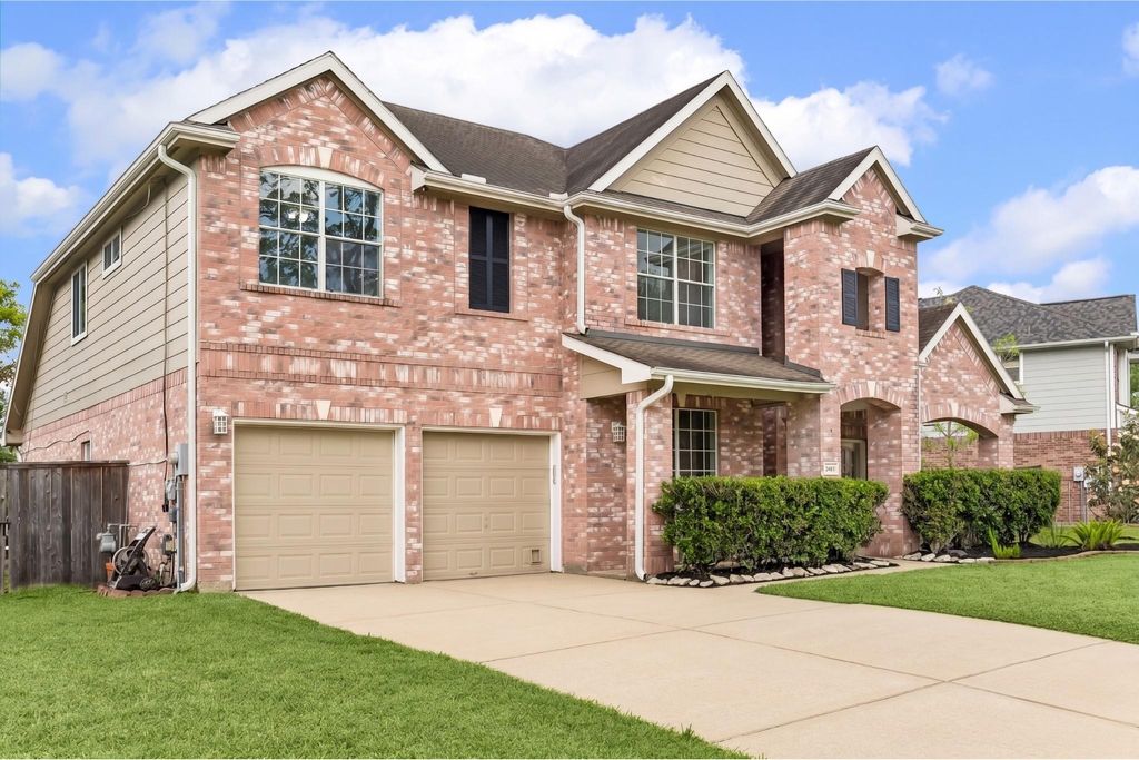 Photo of 1330 Summer Terrace Drive Dr, Sugar Land, TX 77479 (MLS # 2345363)