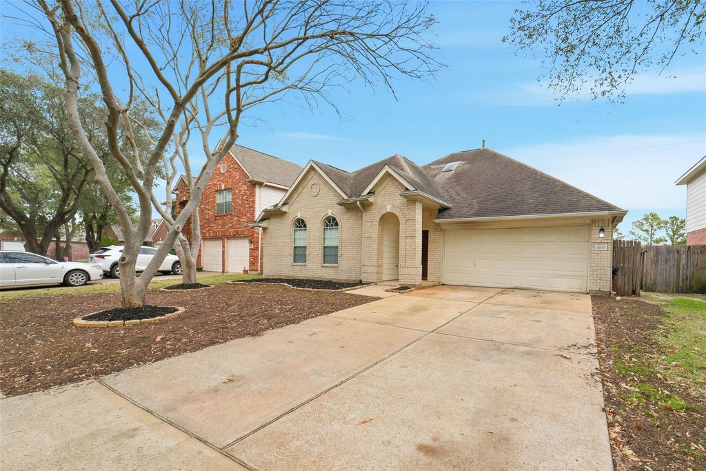 Photo of 11030 Desert Springs Circle, Houston, TX 77095 (MLS # 74898832)