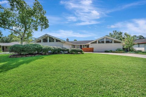 1442 Pirates Cove Houston TX 77058