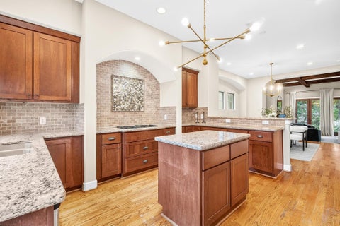 Tiny photo for 1129 W Bell Street, Houston, TX 77019 (MLS # 74029730)