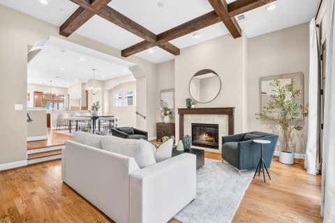 Tiny photo for 1129 W Bell Street, Houston, TX 77019 (MLS # 74029730)