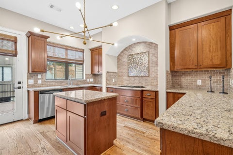 Tiny photo for 1129 W Bell Street, Houston, TX 77019 (MLS # 74029730)