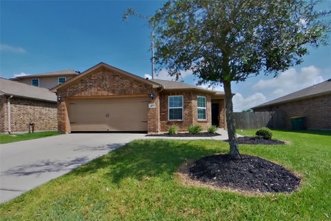 Photo of 417 Palomino Stand Drive, La Marque, TX 77568 (MLS # 66334389)
