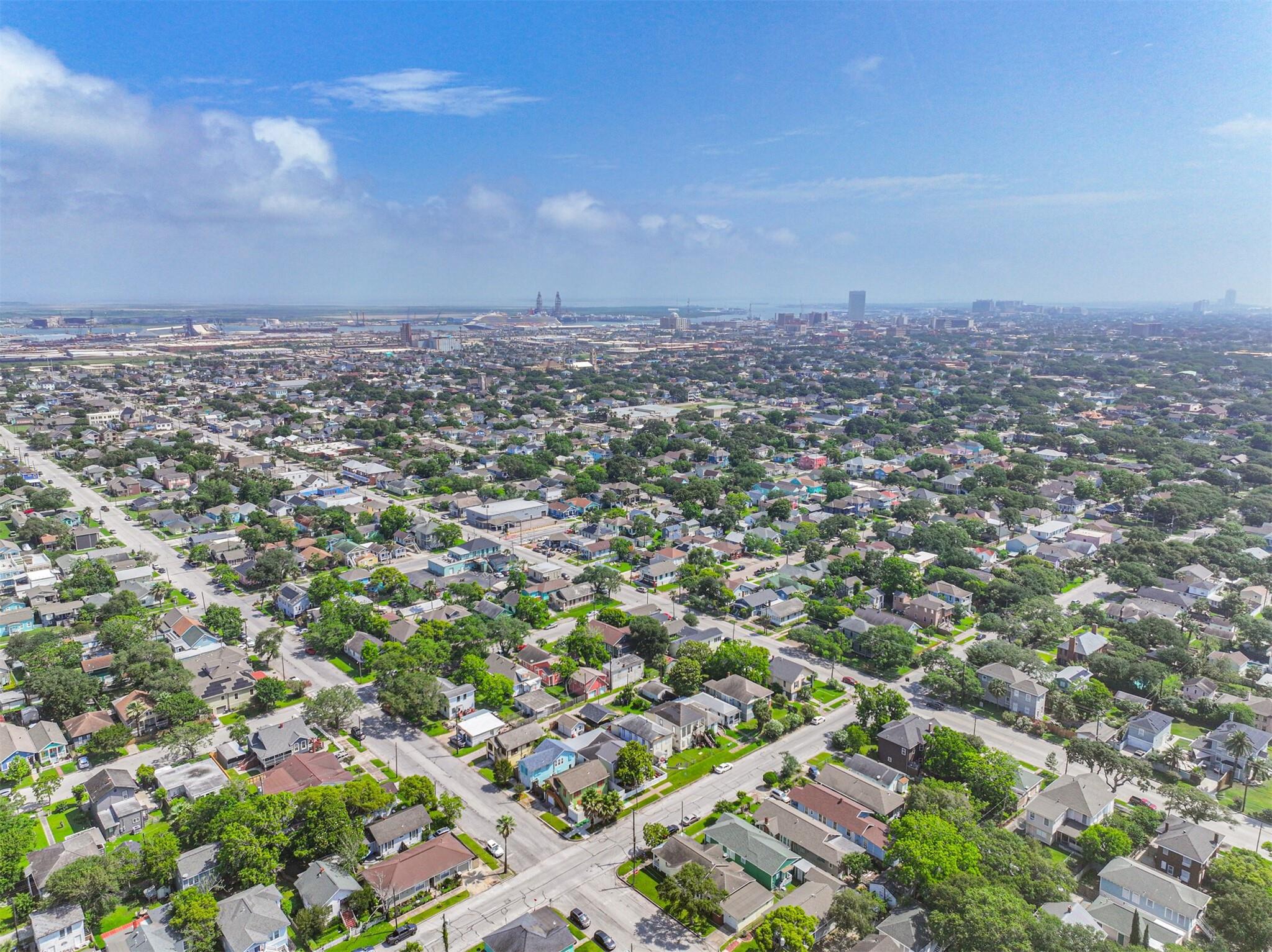 3927 Bernardo De Galvez Avenue