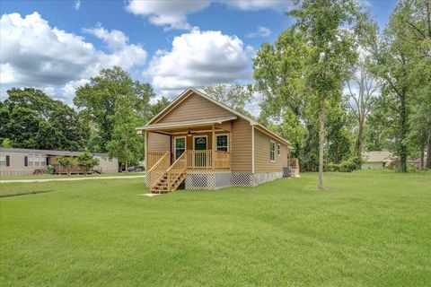 Photo of 517 E Linney Street, Dayton, TX 77535 (MLS # 27549378)