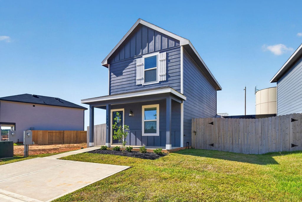 Photo of 13054 Turret Bend Way Way, Willis, TX 77378 (MLS # 4911675)