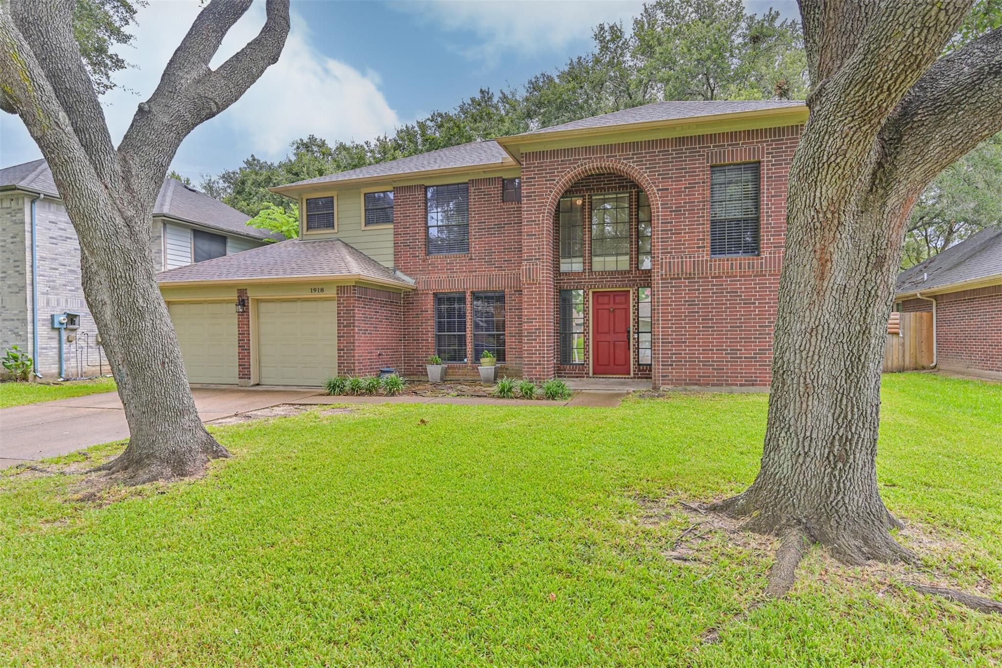 1918 Fir Tree Drive