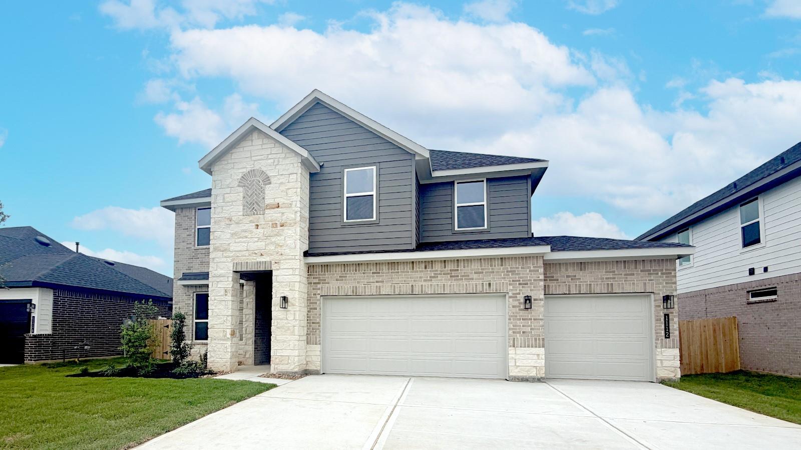 1112 Skyline Trails Avenue