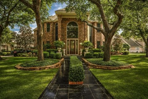 24 Stonegate Park Ct Spring TX 77379