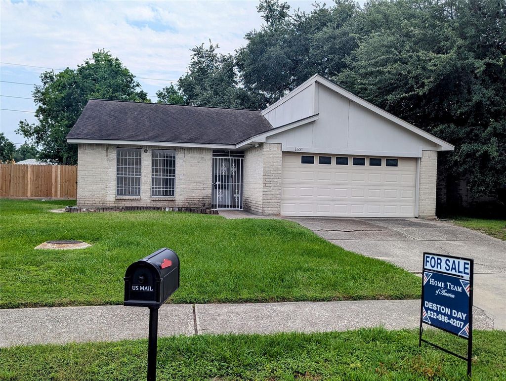 Photo of 1631 Ridge Hollow Drive, Houston, TX 77067 (MLS # 41087444)