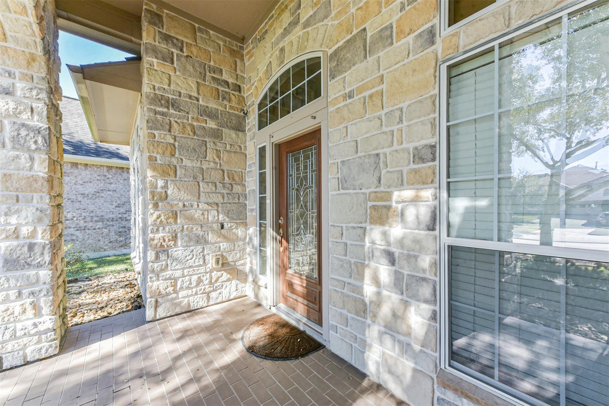 10211 Eagle Hollow Drive